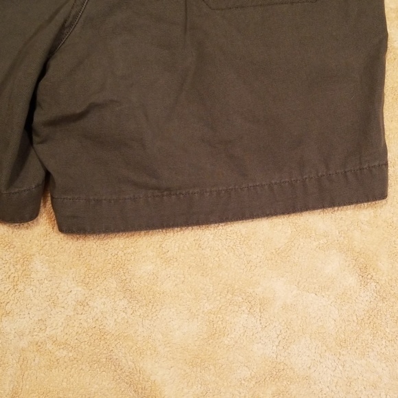 Columbia Women's Dark Green Shorts in Size 6 - Picture 7 of 8
